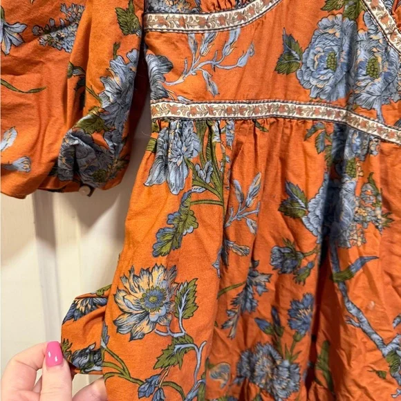 Elegant Long Sleeve Floral Dress - Picture 4 of 9